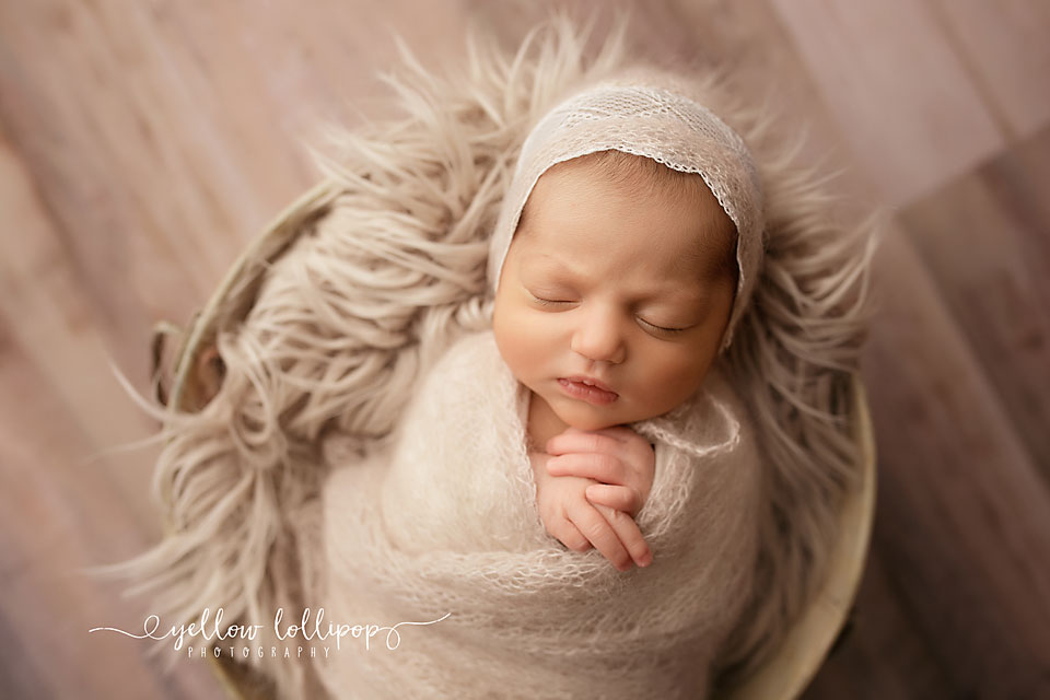 Newborn baby girl clinton nj yellow lollipop photography Newborn baby girl clinton nj yellow lollipop photography